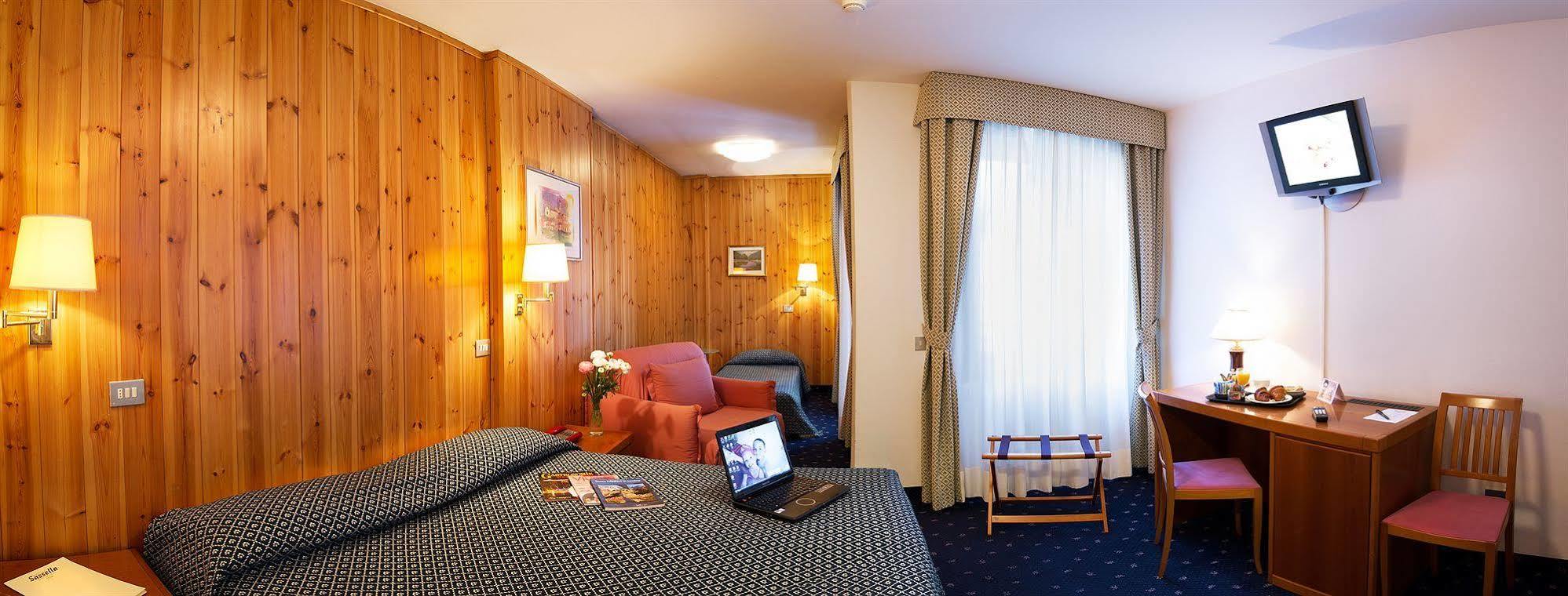 Hotel Sassella Grosio Buitenkant foto